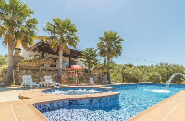 Pet friendly home in Periana