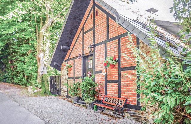 Pet friendly home in Waimes with WiFi