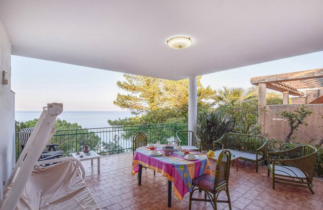 Pet friendly home in Altavilla Milicia