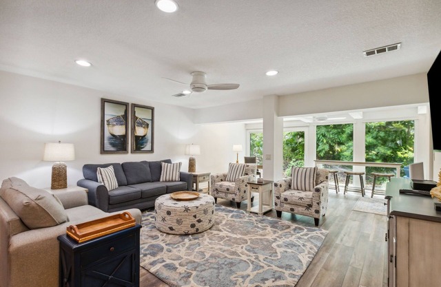 Pet Friendly Lagoon Villa | Across the Street from the Beach