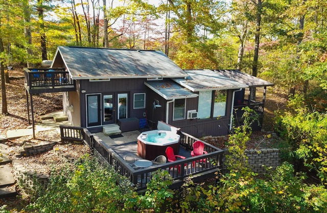 Pet-friendly, located on Lake Monroe.