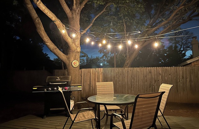 Pet Friendly, Modern Smart Home close to Airports & Stadiums