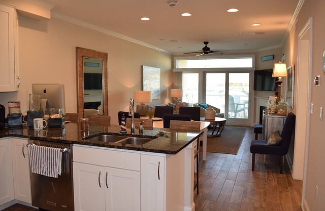 Pet Friendly Ocean/Bay Views 2BR Condo Sleeps 6 w/ Pool