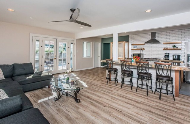 Pet Friendly Oceanside Vacation Rental