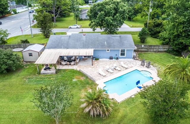 Pet-Friendly Paradise | Pool Backyard Oasis 3BR