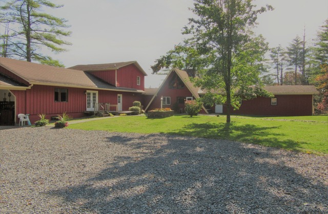 Pet-Friendly, Secluded Lodge by Lake George for Outdoor Fun!
