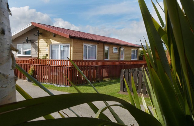 Pet friendly sleeps 3 Chalet Bridlington free elec