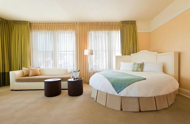 Pet-friendly Suite, Near Providence Park! Onsite Dining and Fitness Center!