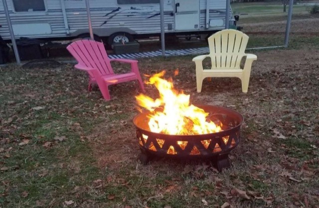 Pet Lovers Come "Glamp" On The Mini Farm!