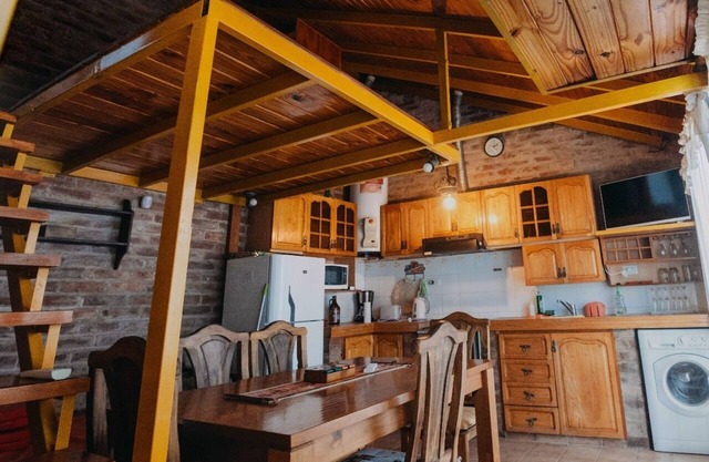 PetFriendly Loft in Maipú near wineries and vineyards, with garden and parking space.