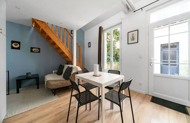 Petite maison au calme et proche des parcs
