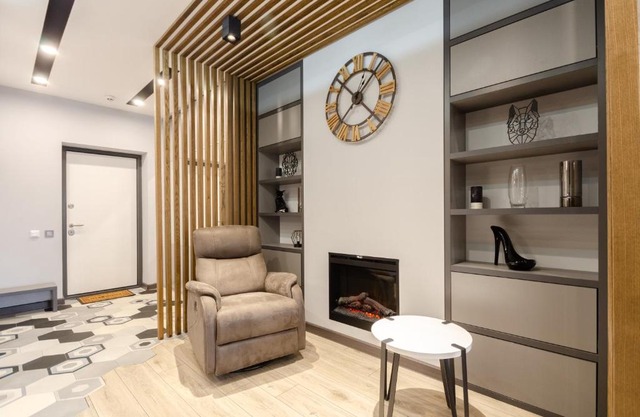 Petrovdom 52,67,205,213 in smart apartments in New York Concept House