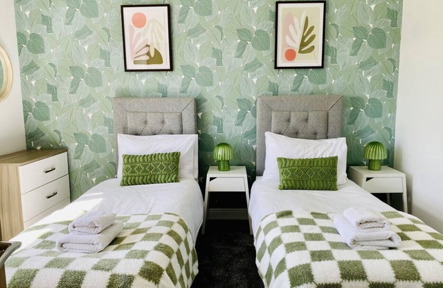 Pets OK | Halifax →10mins | 50” TV | Parking