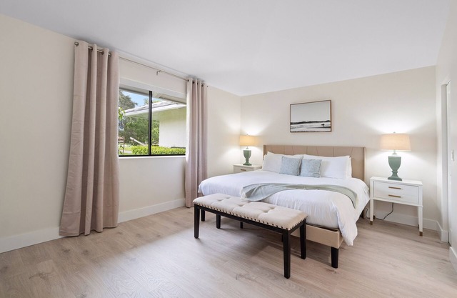 PGA National Renovated, Bright and Spacious Corner One Story Home