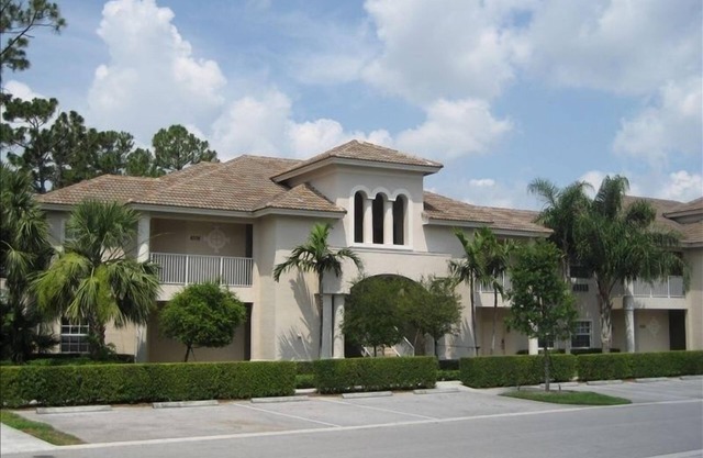 PGA Village Luxury Golf Villa 1st floor.