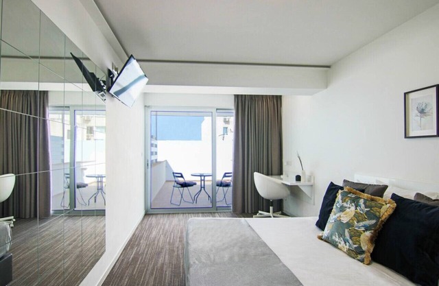 Phaedrus Living: Luxury Suite Nicosia 502