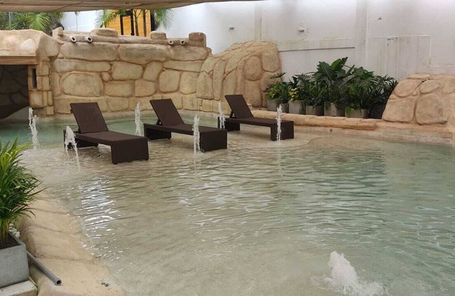 Pharaos, 8 bedroom Ambience Luxury Villa, poblado