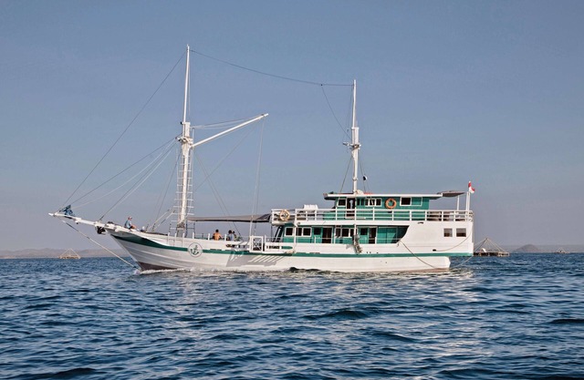 Phinisi Fortune Komodo Journey 5 Pax