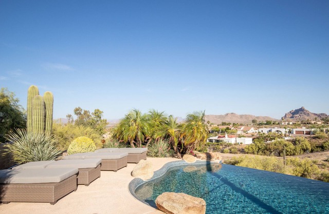 Phoenix 17 - Three Bedroom Villa, Sleeps 8