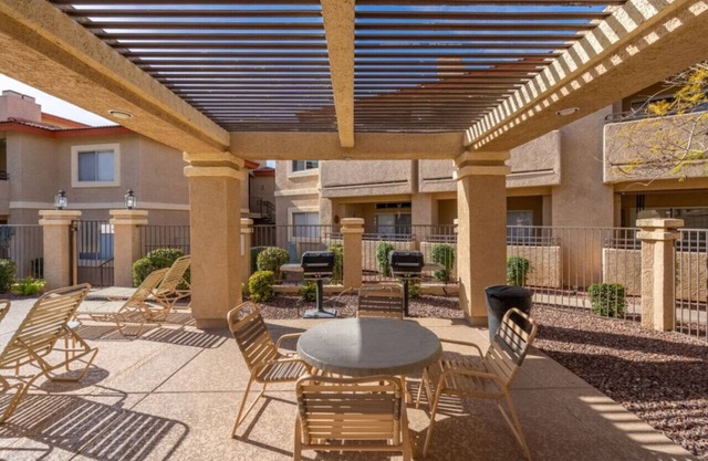 PHX Resort Style | 3 Heated Pools | Hot Tub | BBQ