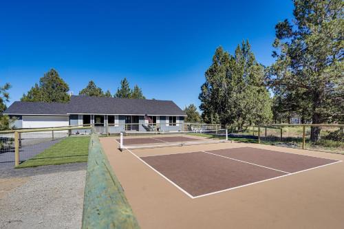 Pickleball Country Retreat in Bend!