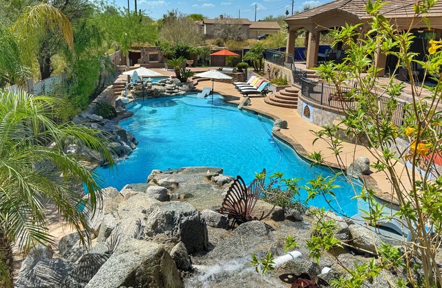 Pickleball Court! +GIANT Pool w/Waterslide! Game Room, Hot Tub, Golf+