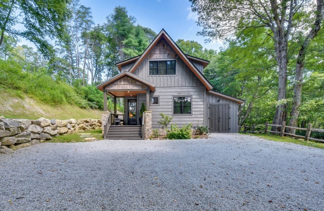 Pickleball & Trails: Dog-Friendly Glenville Escape