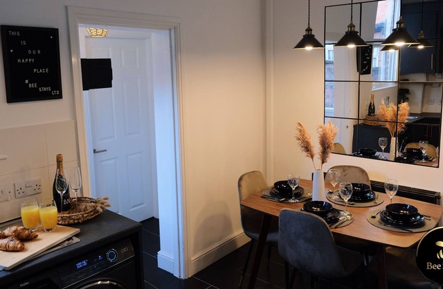 ★Pickmere House★ An oasis near town centre