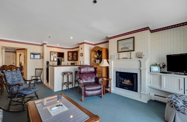 Picture-Perfect Balcony View of Lake Charlevoix | Fireplace | Beach Access |