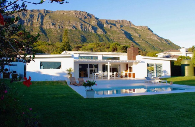 Picturesque Family Home with Spectacular Sea Views