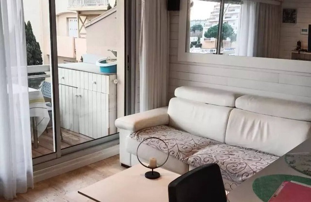 Pier Marine Residence - Apartment T2 view Marina included parking 2QMAR15