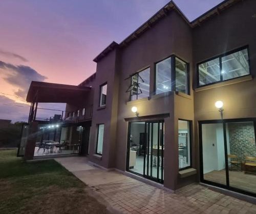 Pilanesberg Private Lodge