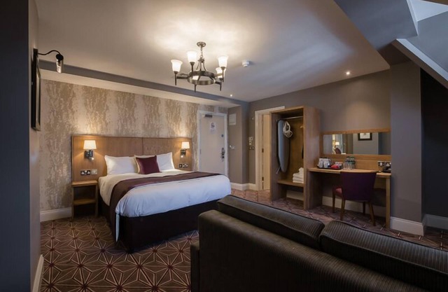 Pilgrims Progress by Wetherspoon