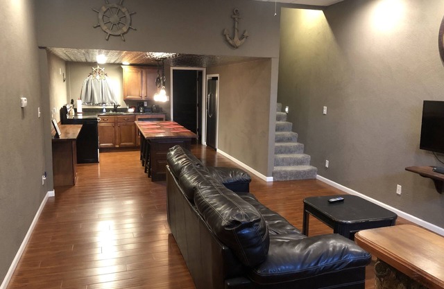 Pilot House Condo 2BR 1BA Sleeps 5