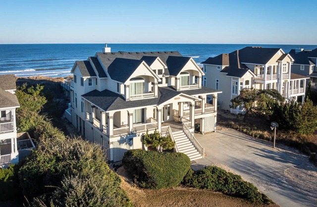 Pine Island Oceanfront Private Pool, Beach Access!