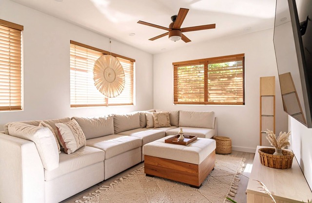 "Pineapple Perch" | Fully Renovated | A/C in Every Room
