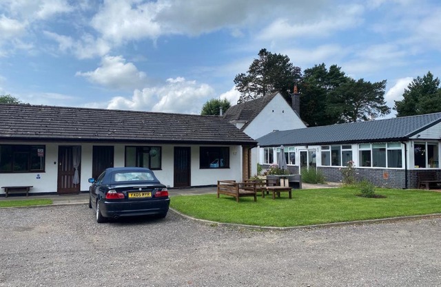 Pinewood Lodge