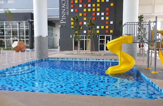 Pinnacle Sri Petaling nearby Stadium Bukit Jaili Cozy 8ppl Maxine suite