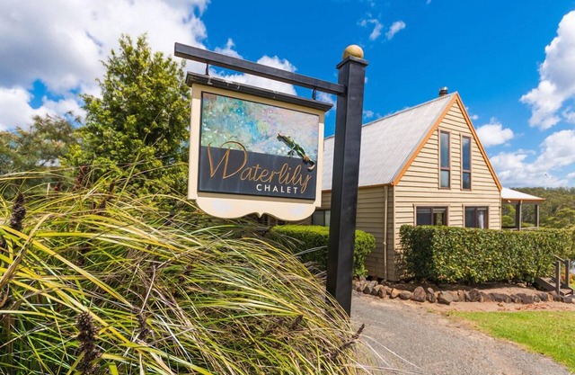 Pioneer cottage with panoramic valley views.