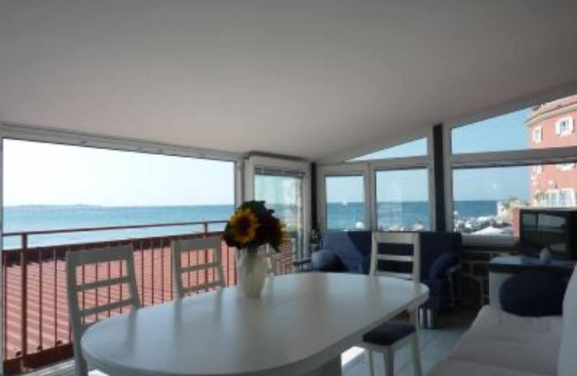 Pirano: a terrace in the sea and in the sun