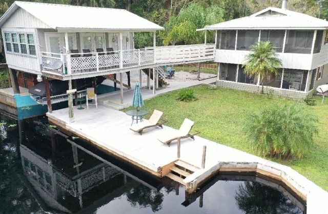 Pirate's Cove Astor - River Retreat
