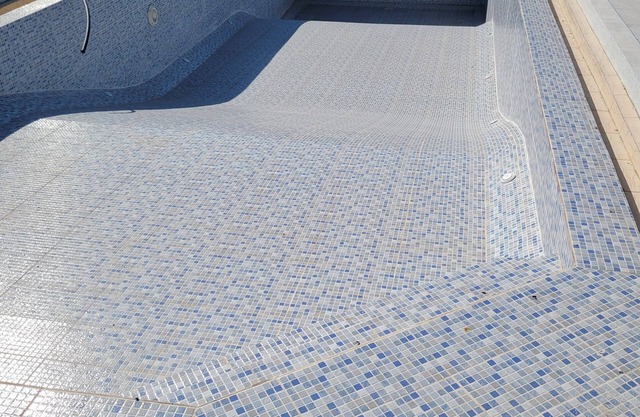 Piscine et Sauna Privée Avec Calme Totale Pour Familles