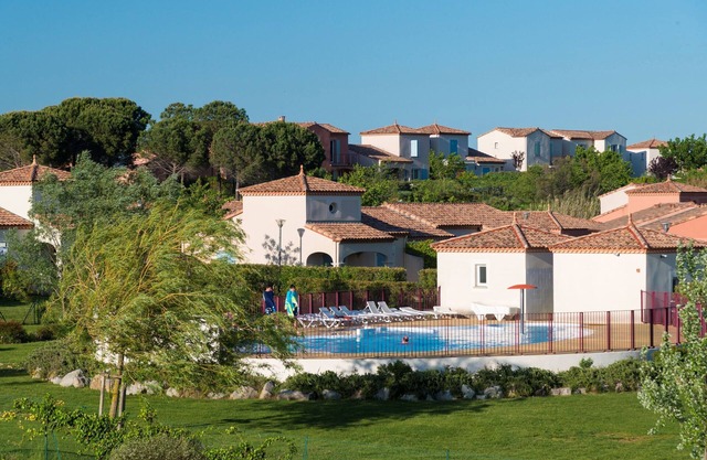 Piscines, Gym, Hammam sur place ! Villa Spacieuse