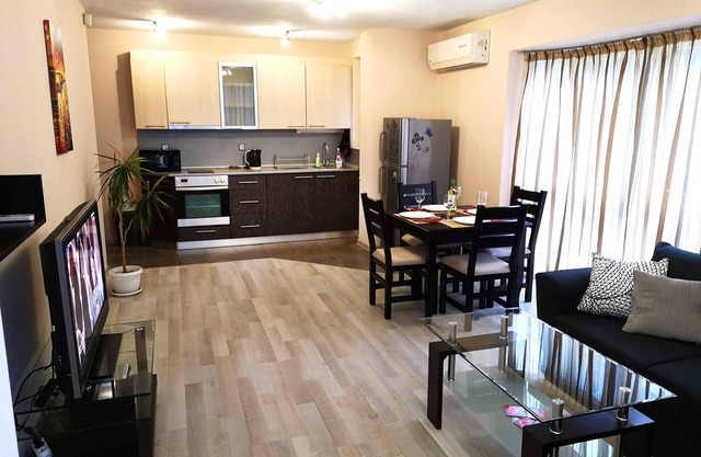 PLAISIR APARTMENT
