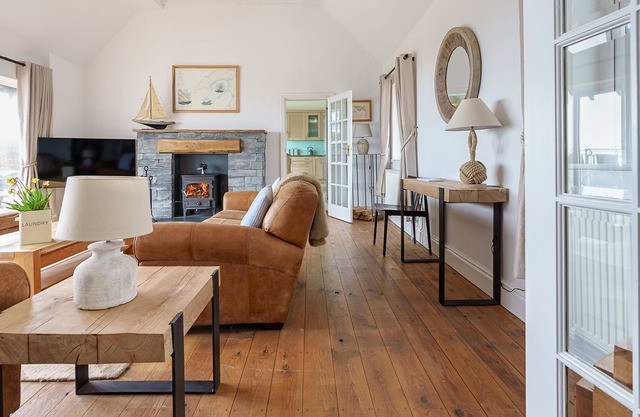 Plas y Foel - a cottage that sleeps 12 guests in 6 bedrooms