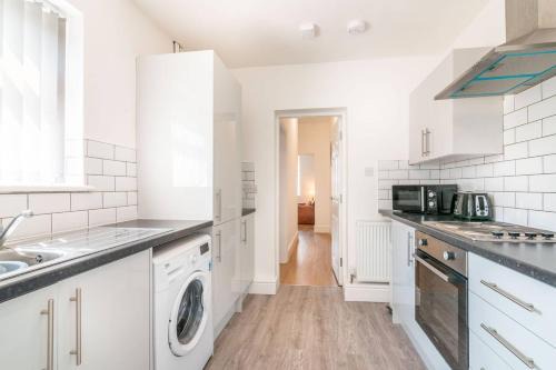 PLATFORM Port Area Apartment 1 with Free Street Parking