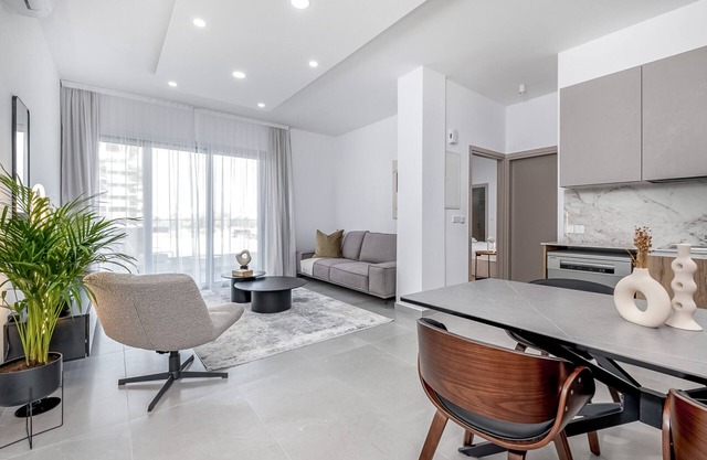 Platinum 77 II - Two Bedroom Apartment, Sleeps 4