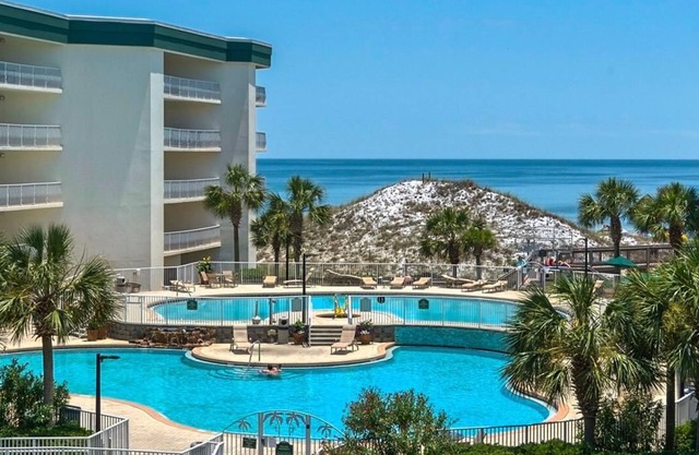 PLATINUM IN RENOVATED DUNES OF SEAGROVE-TOP RATED-GULF VIEW-PRIVATE BEACH