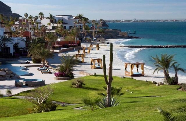 Playa de La Paz - luxury 2 bedroom condo ocean front