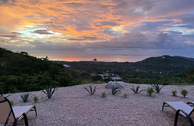 Playa Flamingo – new, cozy Ocean view Studio Ayla - C